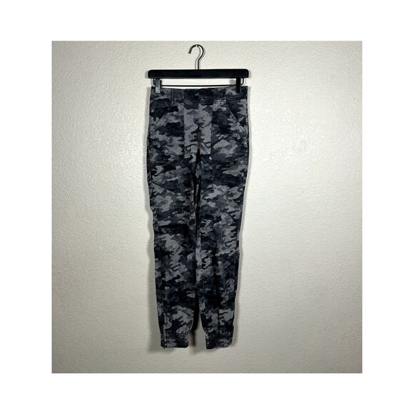 SPANX Black Wash Camo Stretch Twill Cargo Jogger Pant Size Small - Picture 1 of 7